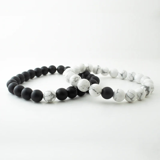 WHITE HOWLITE X MATT BLACK STONE BRACELET